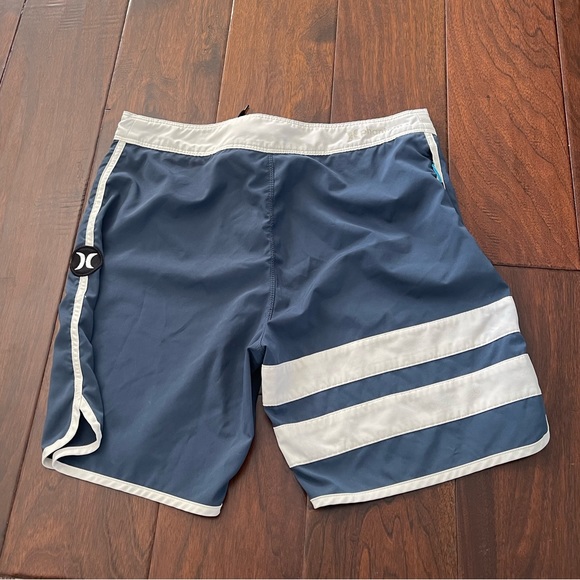 Hurley board shorts - Picture 2 of 2